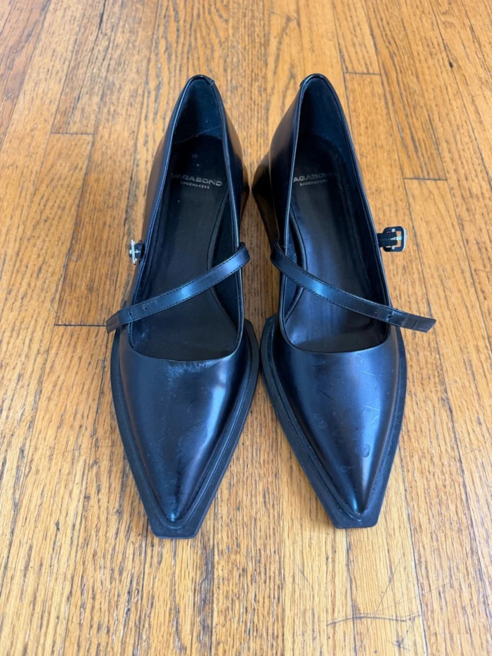 Vagabond Black Pointed Mary Jane Heels